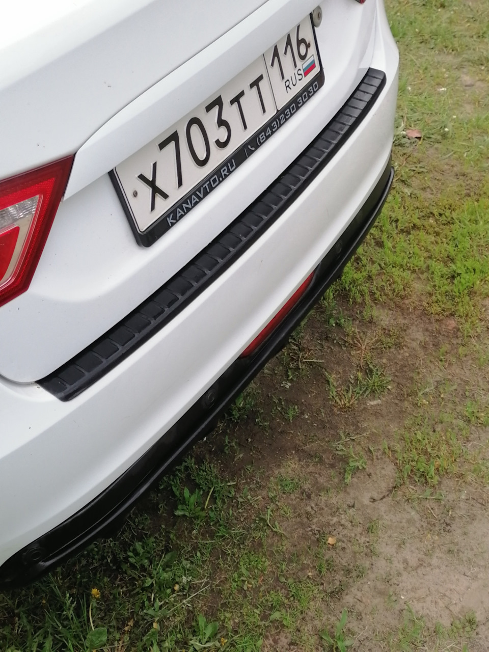 Накладка на бампер. — Lada Vesta, 1,6 л, 2016 года | своими руками | DRIVE2