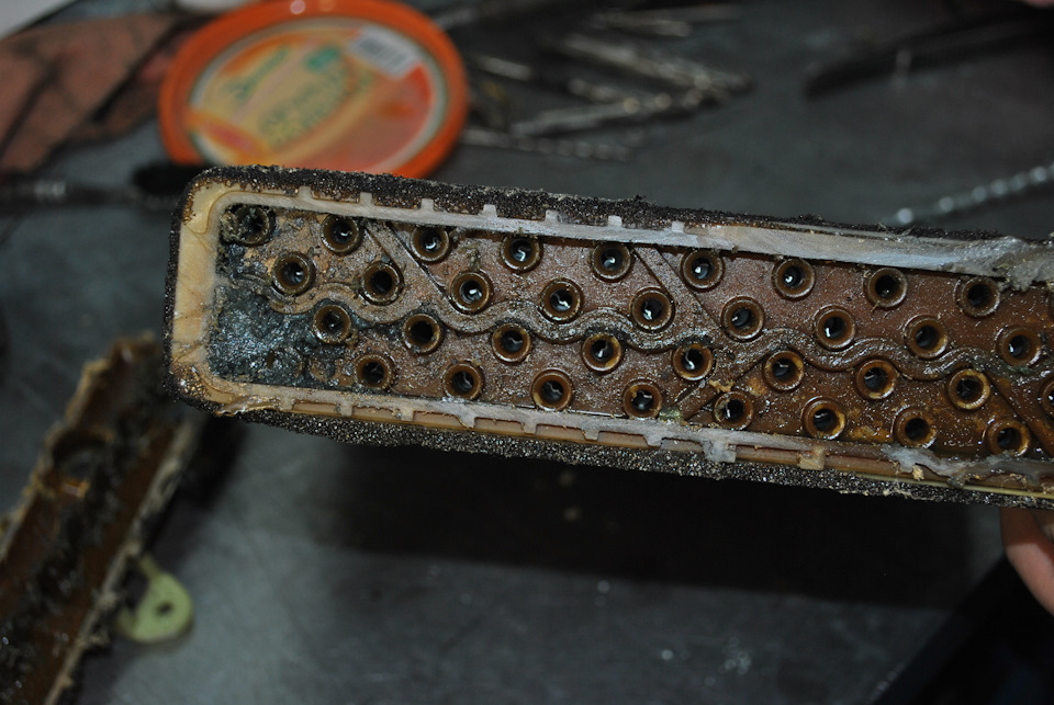 Почему не греет печка, или забитый радиатор отопителя салона ...