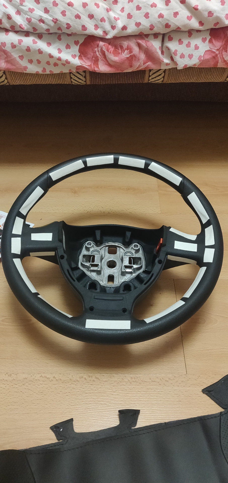 Перетяжка руля кожей — Lada Приора седан, 1,6 л, 2013 года | стайлинг ...