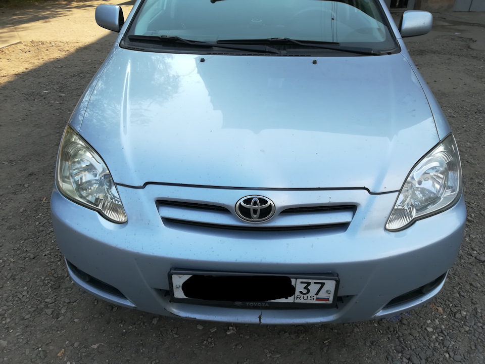 Фары Toyota Corolla 2005 года. Стекла на фары Тойота Королла 120. Квадратный номер Тойота Королла 120.