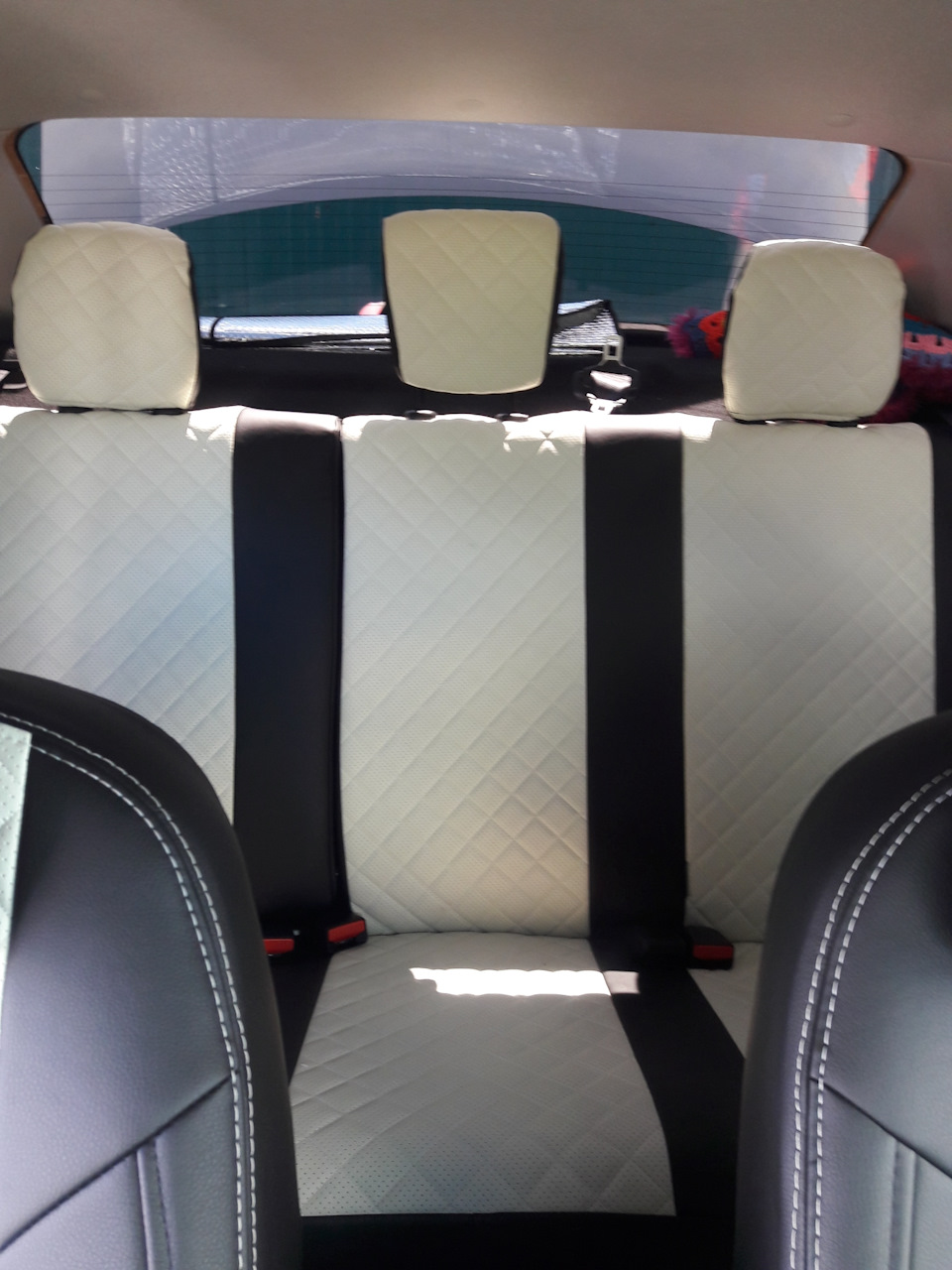 Какие чехлы подходят на рено логан степвей - 80 фото