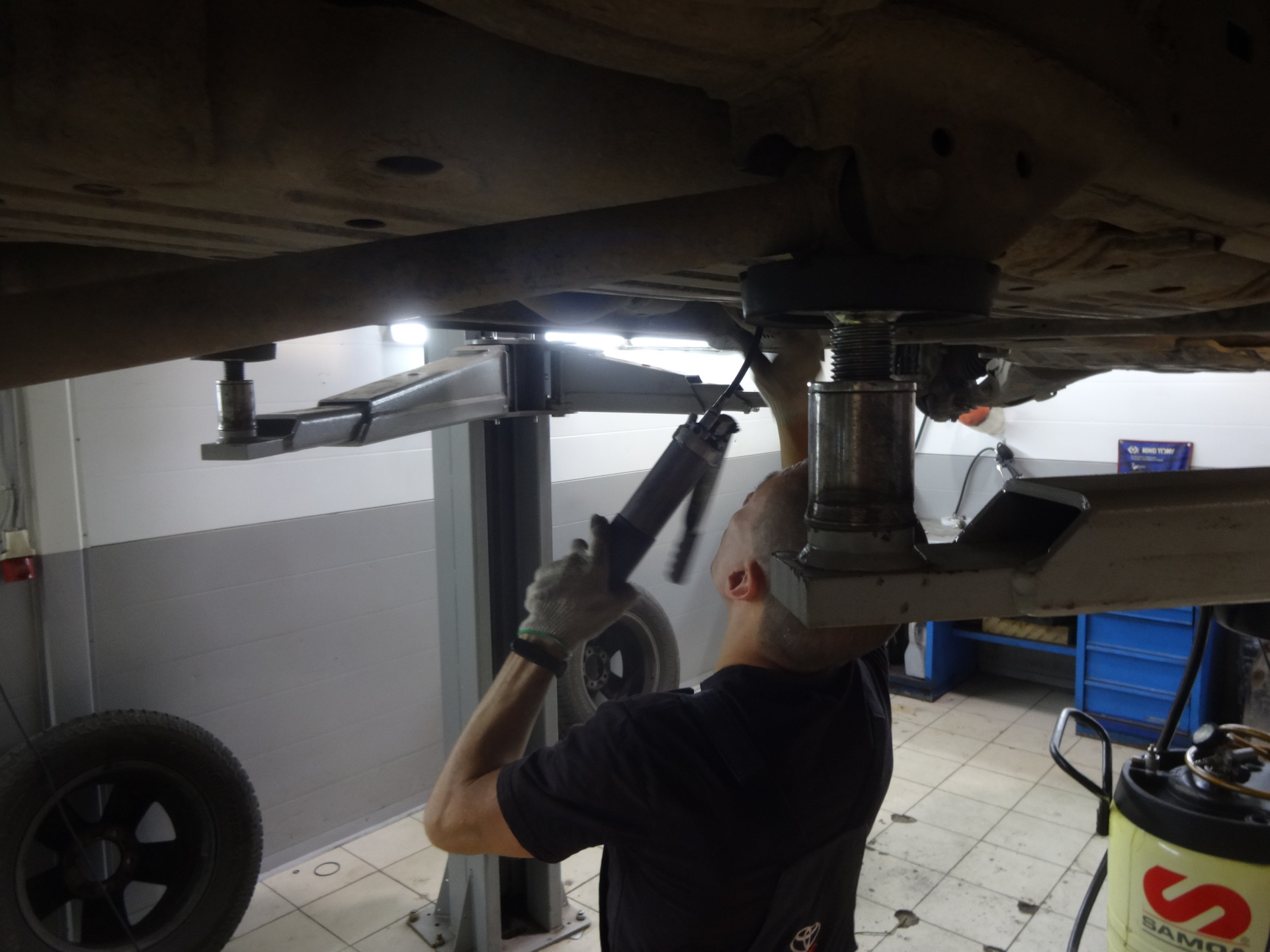 Очередное ТО(125 т.км.) + замена ступичного подшипника. — Toyota Land ...