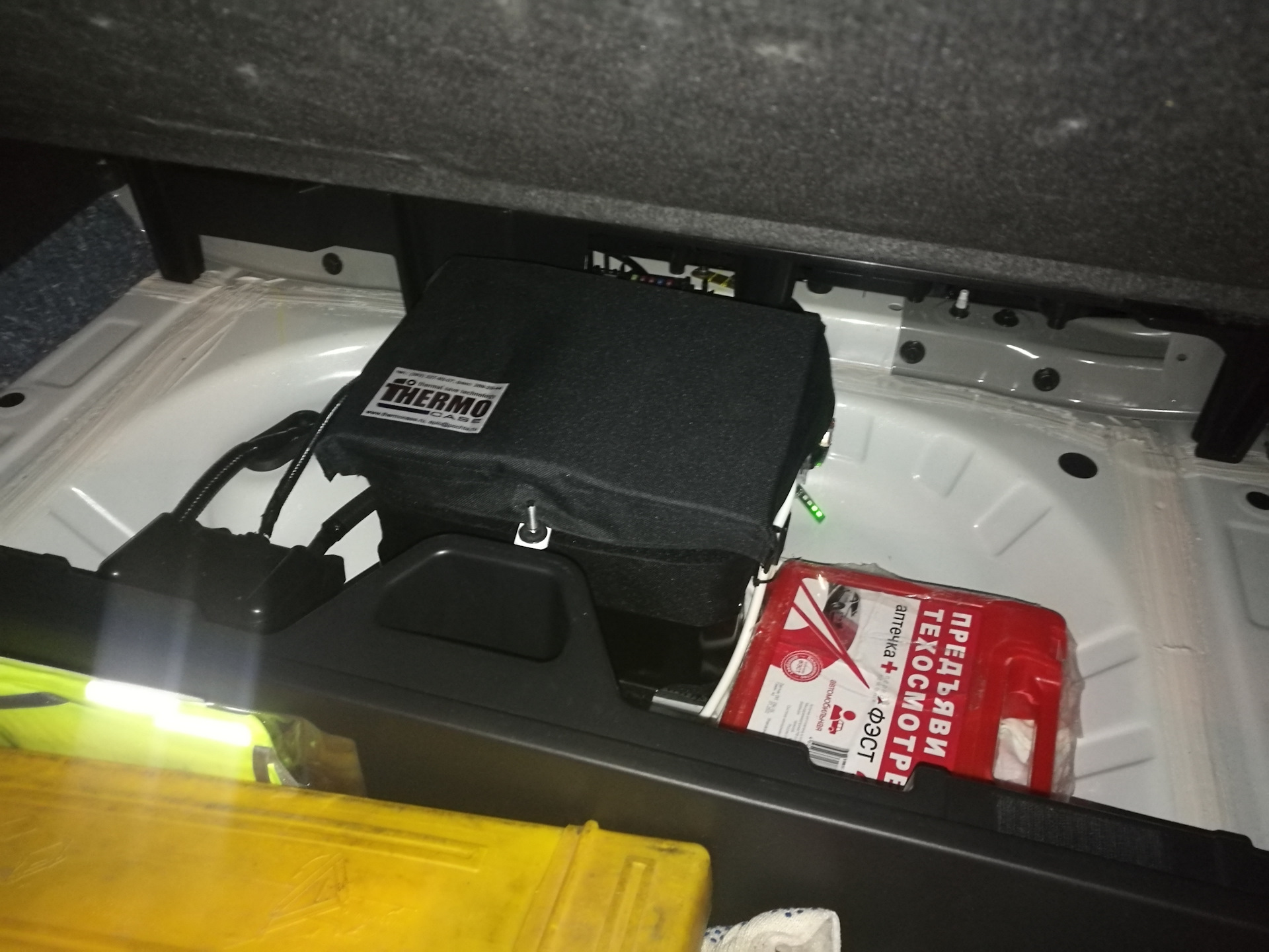 акб на инфинити qx50. инфинити qx50 двигатель. аккумуляторы для infiniti qx50 2020. моторный отсек инфинити qx70. инфинити qx70 прикурить.