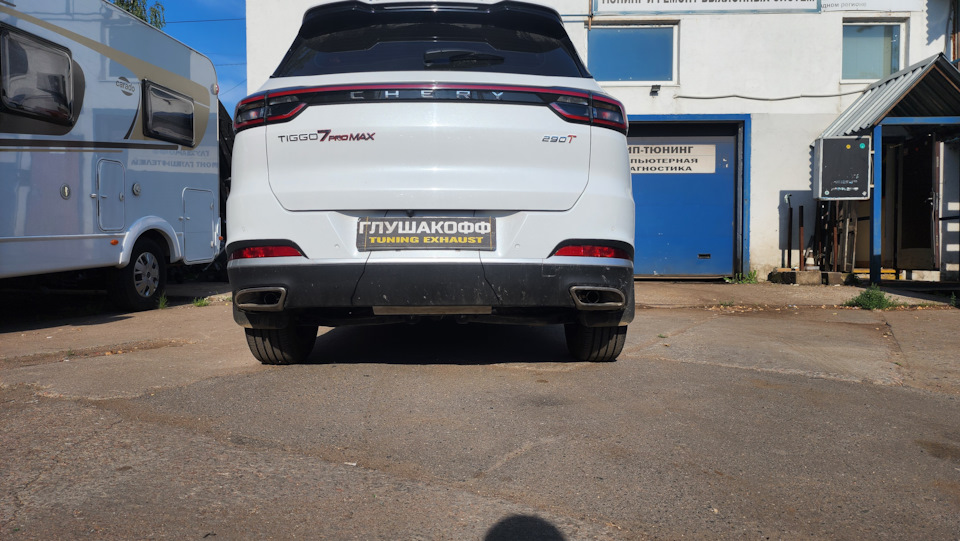 Ничего не торчит, почти сток — только блестящий — Chery Tiggo 7 Pro Max