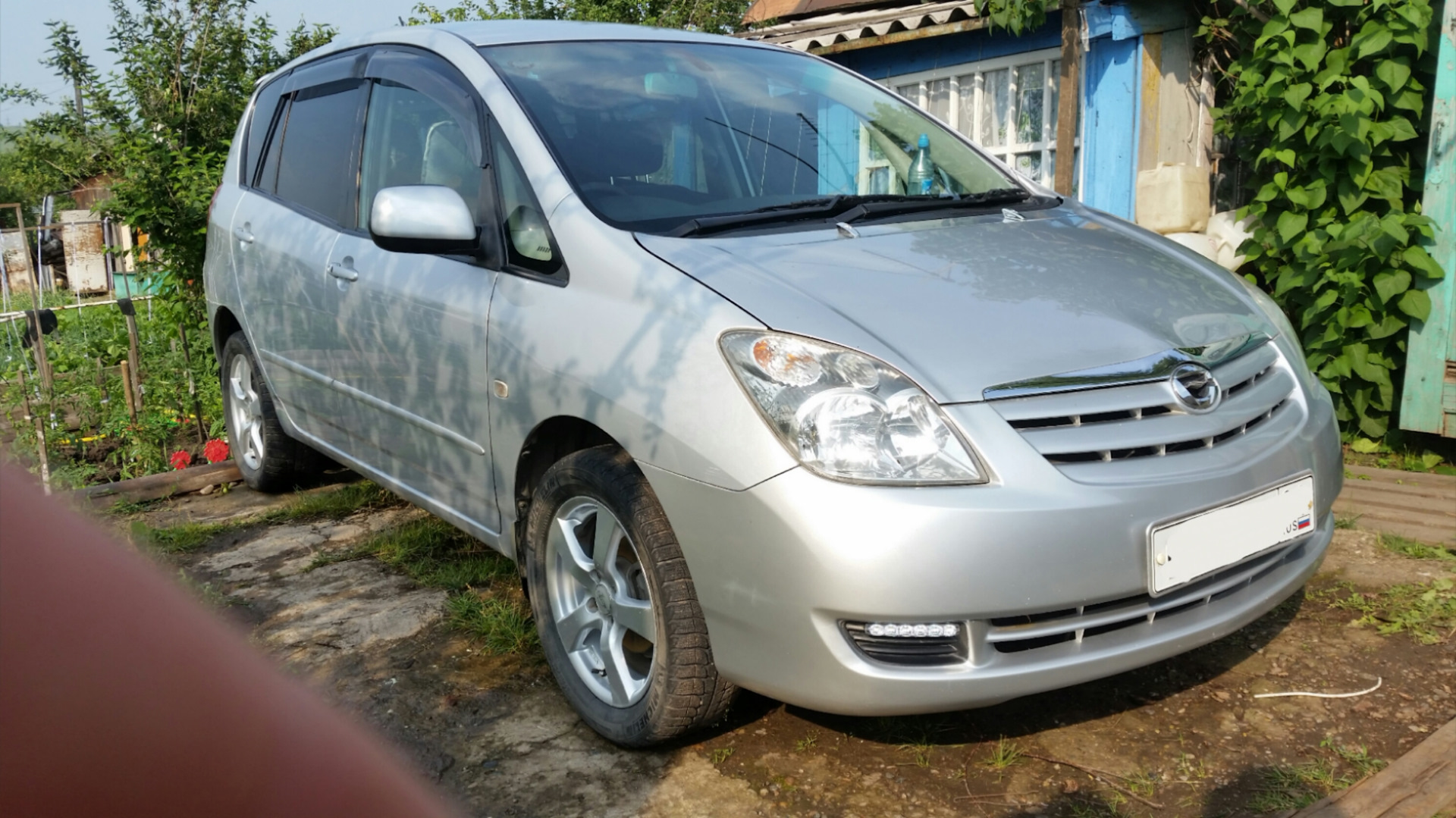 Королла спасио 121 кузов. Тойота Королла спсио2004. Toyota Corolla Spacio 2004. Тойота Королла Спасио 2004. Toyota Spacio 2004.