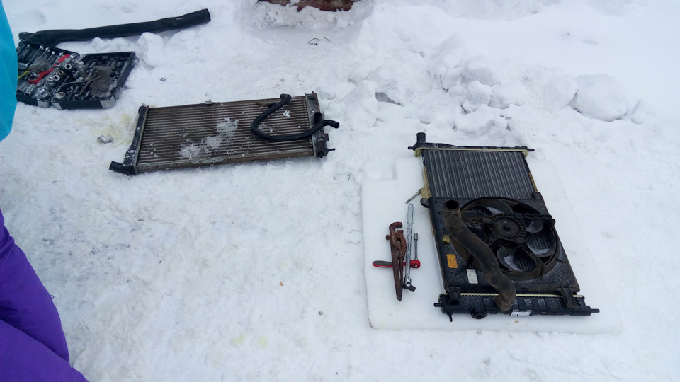 Основной радиатор — Daewoo Nexia (N150), 1,6 л., 2008 года | поломка ...