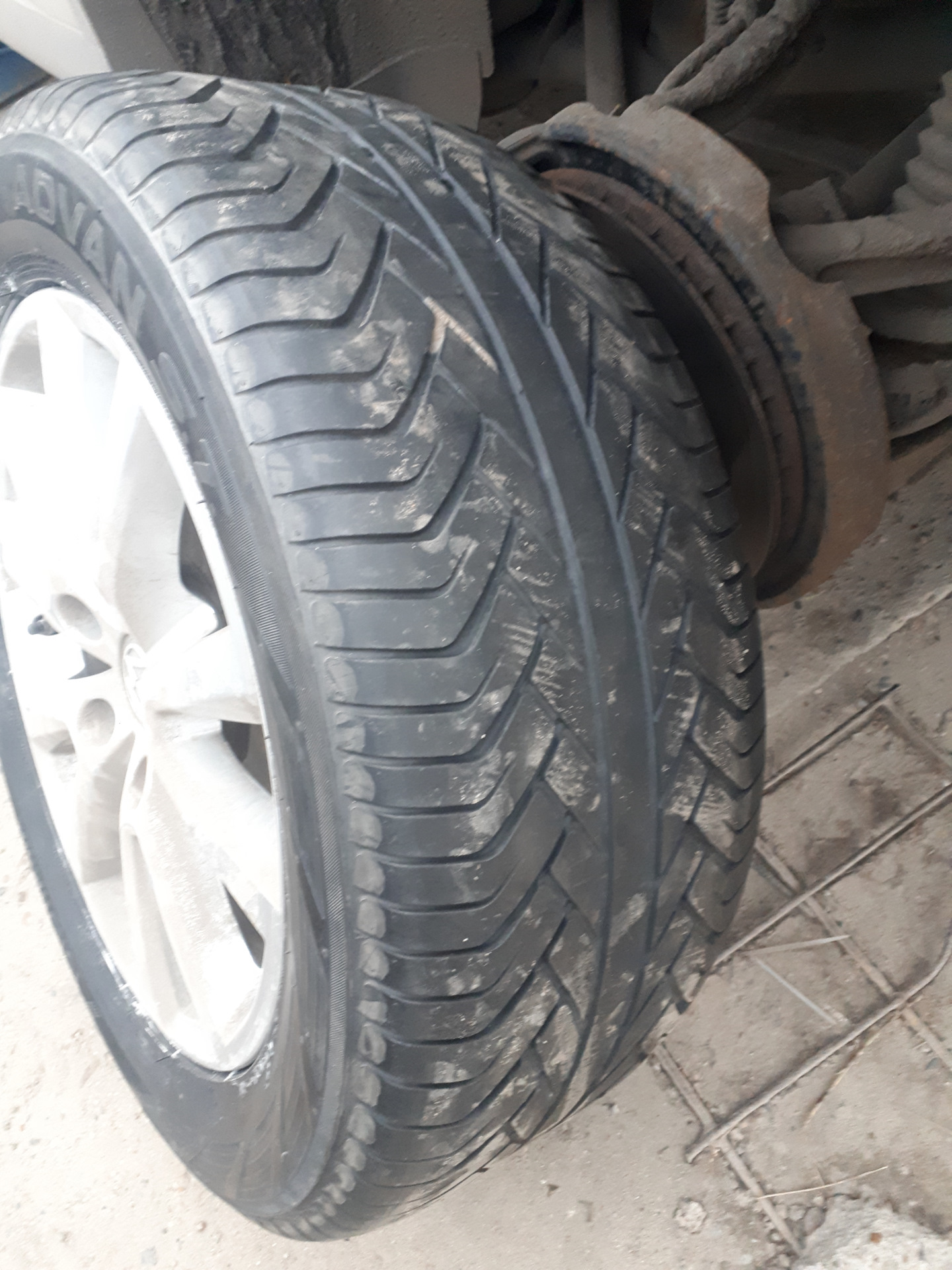 Летняя резина — Volkswagen Touareg (2G), 3,6 л, 2011 года | шины | DRIVE2