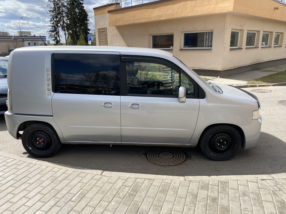 Красим Штампы — Honda Mobilio Spike, 1,5 л, 2003 года | колёсные диски ...