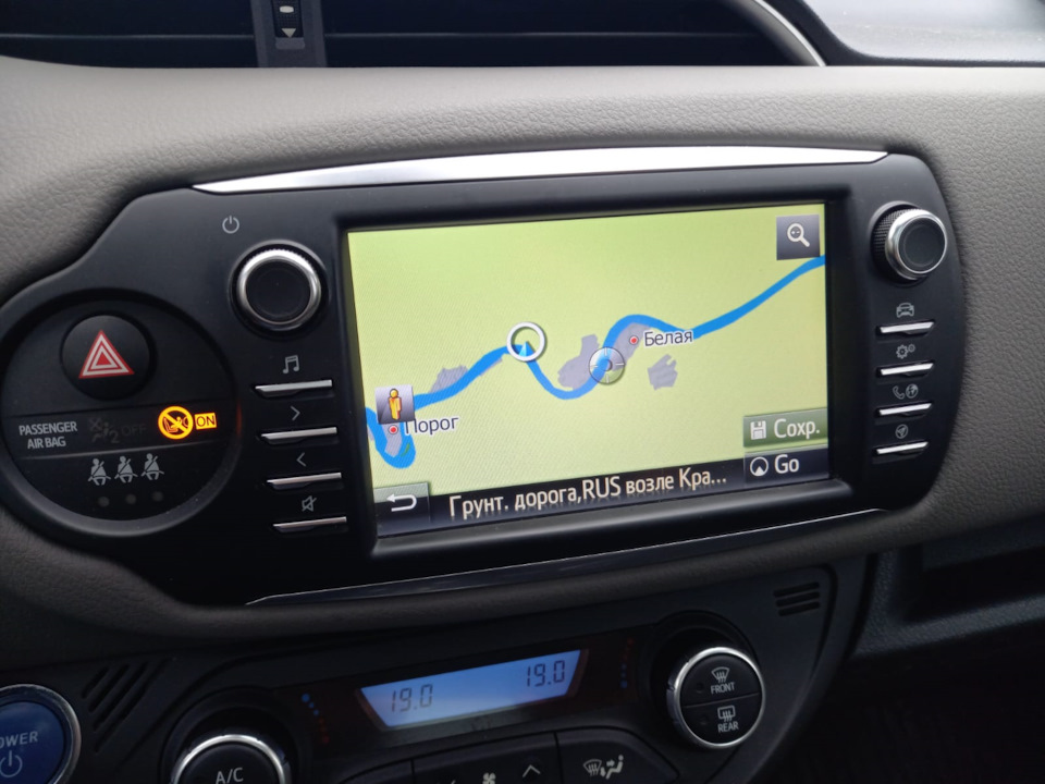 Обновление штатной навигации и небольшое ТО — Toyota Yaris (p3), 1,5 л ...