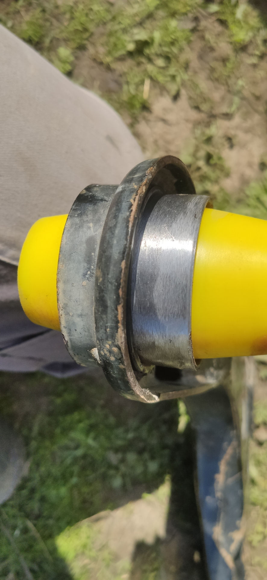 Как заменить сайлентблоки в рычагах своими руками без специальных ...