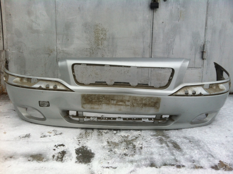 Бампер передний на Volvo S80 на Volvo S80 (1G). Б/у | 15 000 ₽ в городе ...