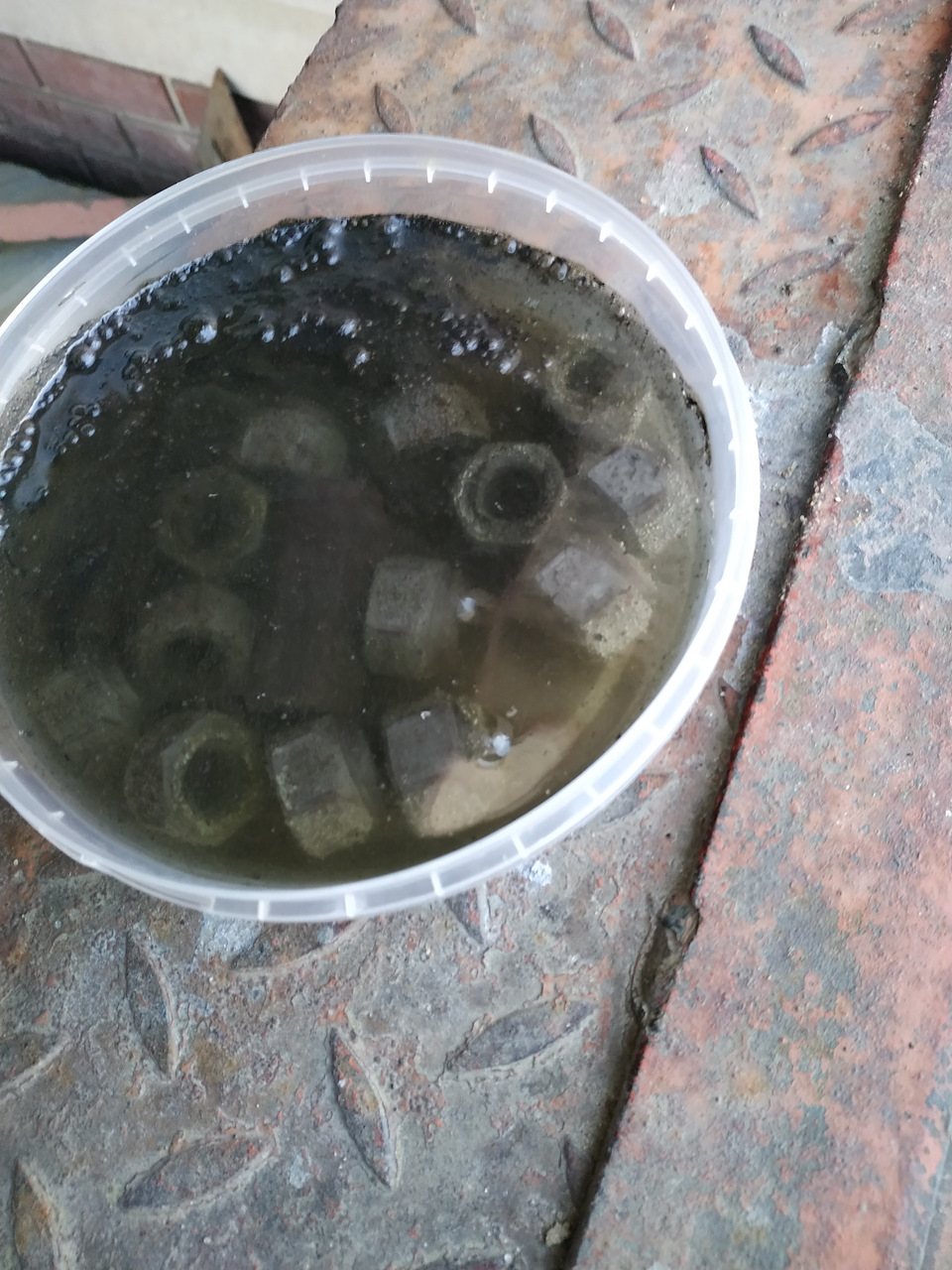 Гайки колес. — Nissan Almera Classic (B10), 1,6 л, 2007 года | своими ...