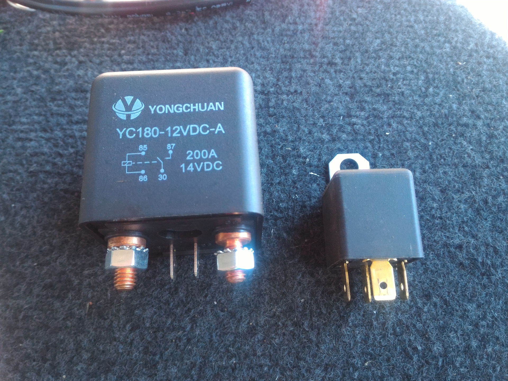 S 12 180. Yc180-12vdc-a силовое реле. 200a1408. Реле в обычной жизни. 5943a200.