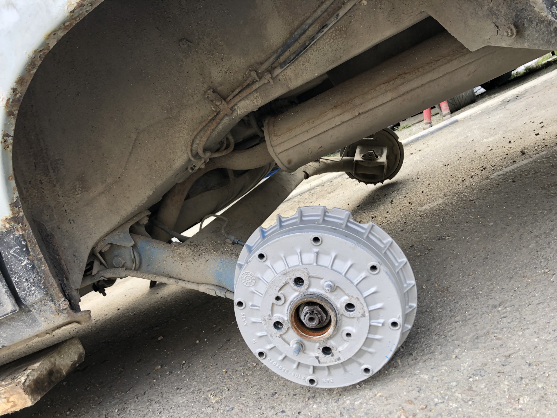 Замена подшипника рулевого вала, прокачка стоек азотом — Lada 21102, 1 ...