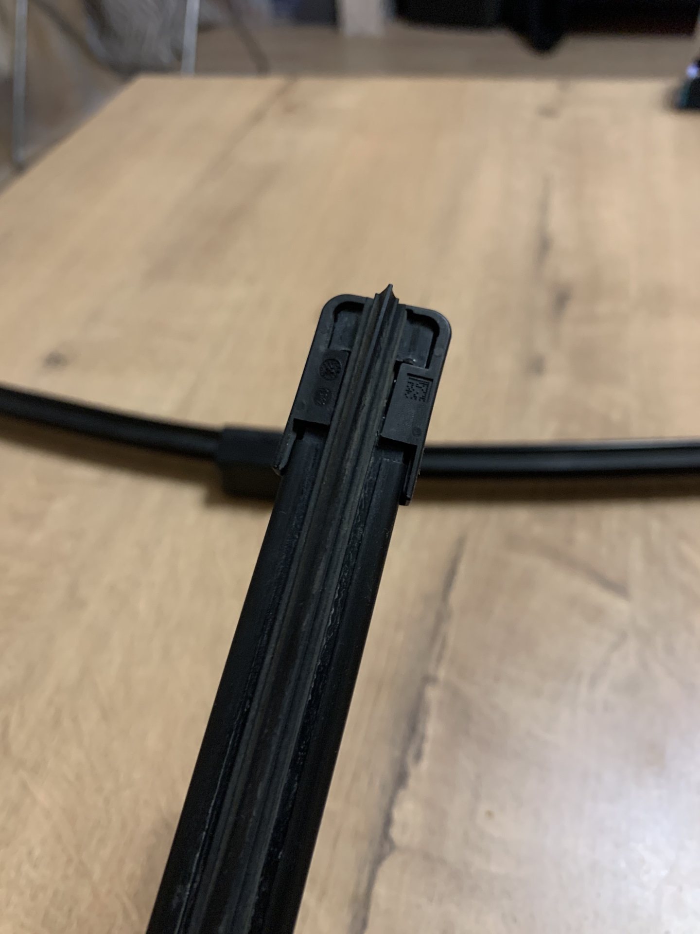 Замена резинок щеток стеклоочистителя — Ford Focus II Hatchback, 1,8 л ...