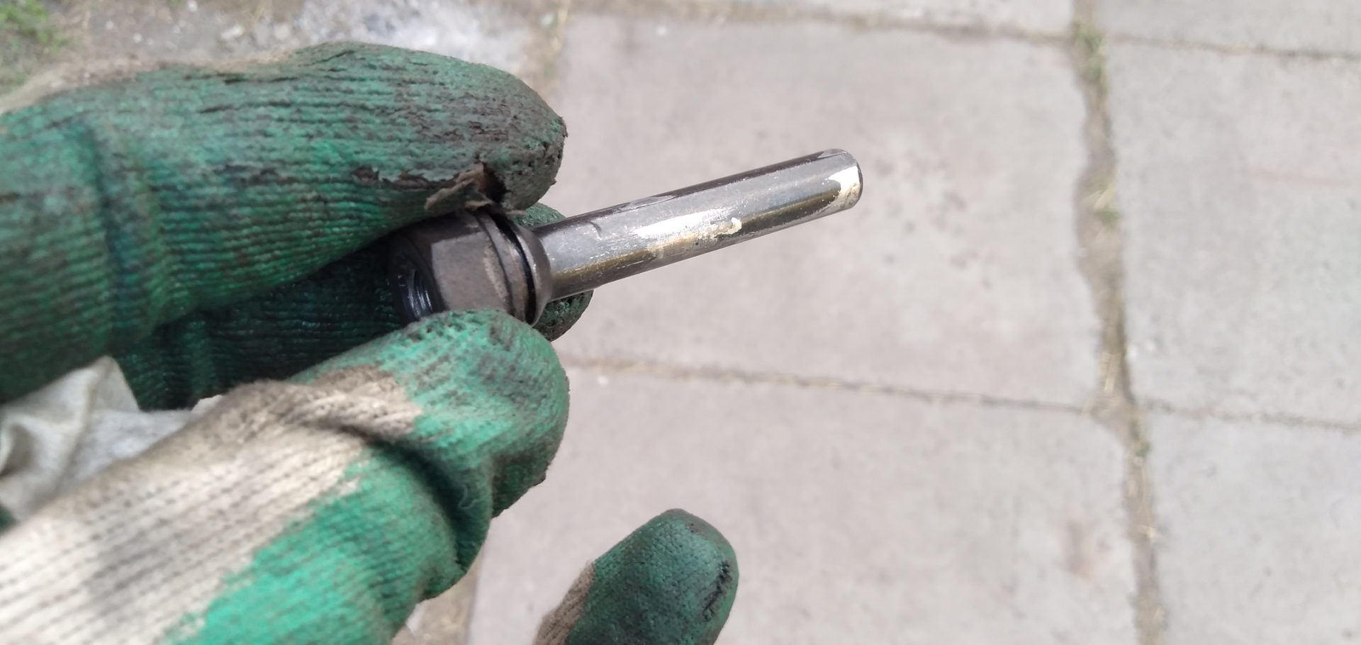 Замена передних тормозных колодок, проточка дисков. Как утопить поршень ...