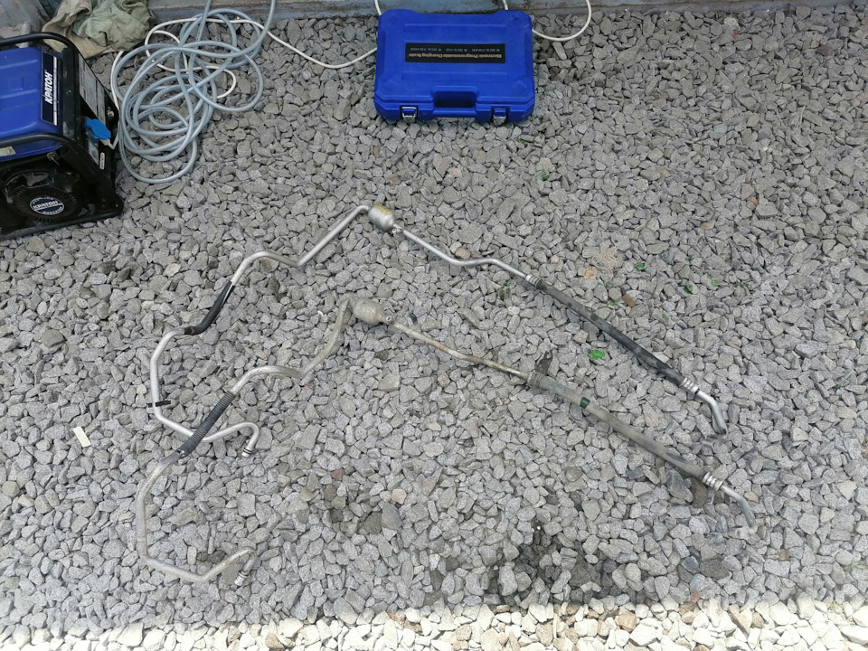 Не держит давление система в районе компрессора кондиционера ...