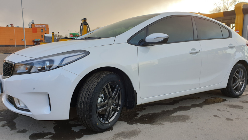 Литые диски Dezent TZ graphite — KIA Cerato (3G), 2 л, 2019 года ...
