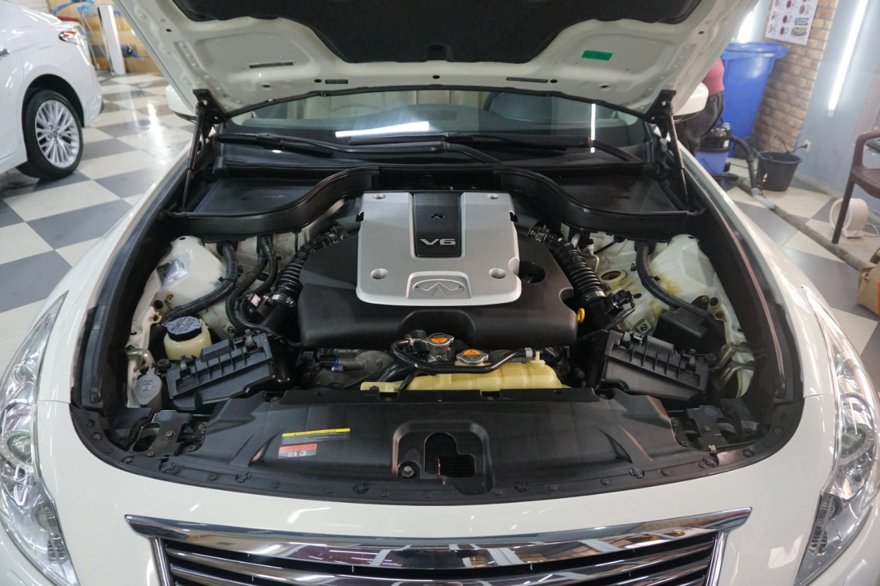 Infiniti g25 подкапотное пространство