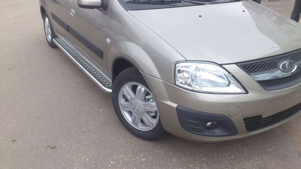 Боковые подножки для Лады Ларгус Кросс — Автопорог на DRIVE2