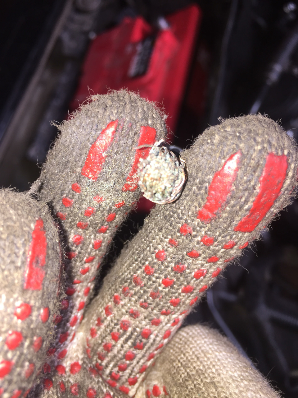 Лопнула клемма акб — Audi A4 (B6), 1,8 л, 2003 года | просто так | DRIVE2