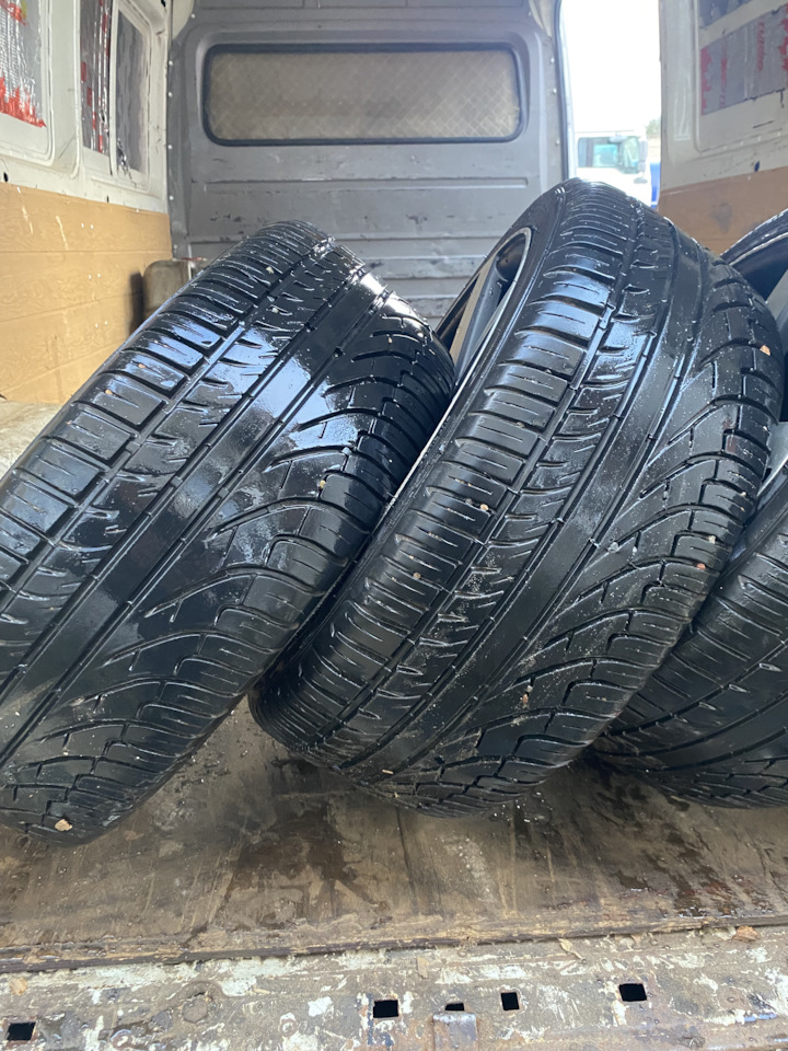 Шины летние 225/45 R18, литые диски Ls 8Jx18 ET40 5x100 на Toyota ...