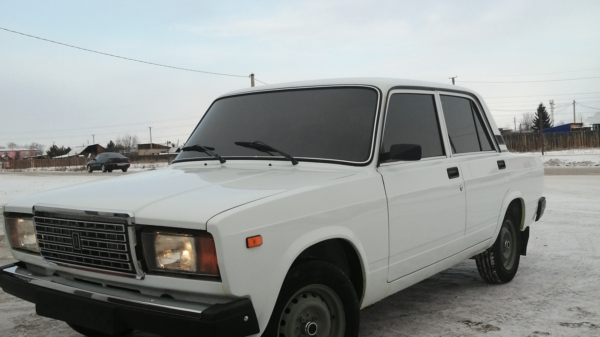 Lada 2107 1.6 бензиновый 2011 | ♛ Семён Ярко белый ♛ на DRIVE2