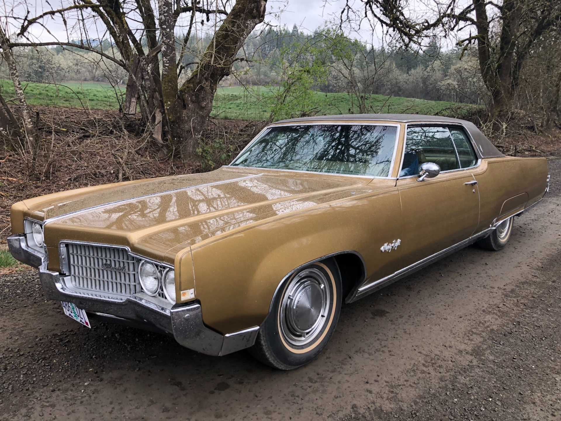 Лайнз 98 классическая. Олдсмобиль 1969. Олдсмобиль 98 1969. Oldsmobile 1969. Олдсмобиль седан 1969 года.