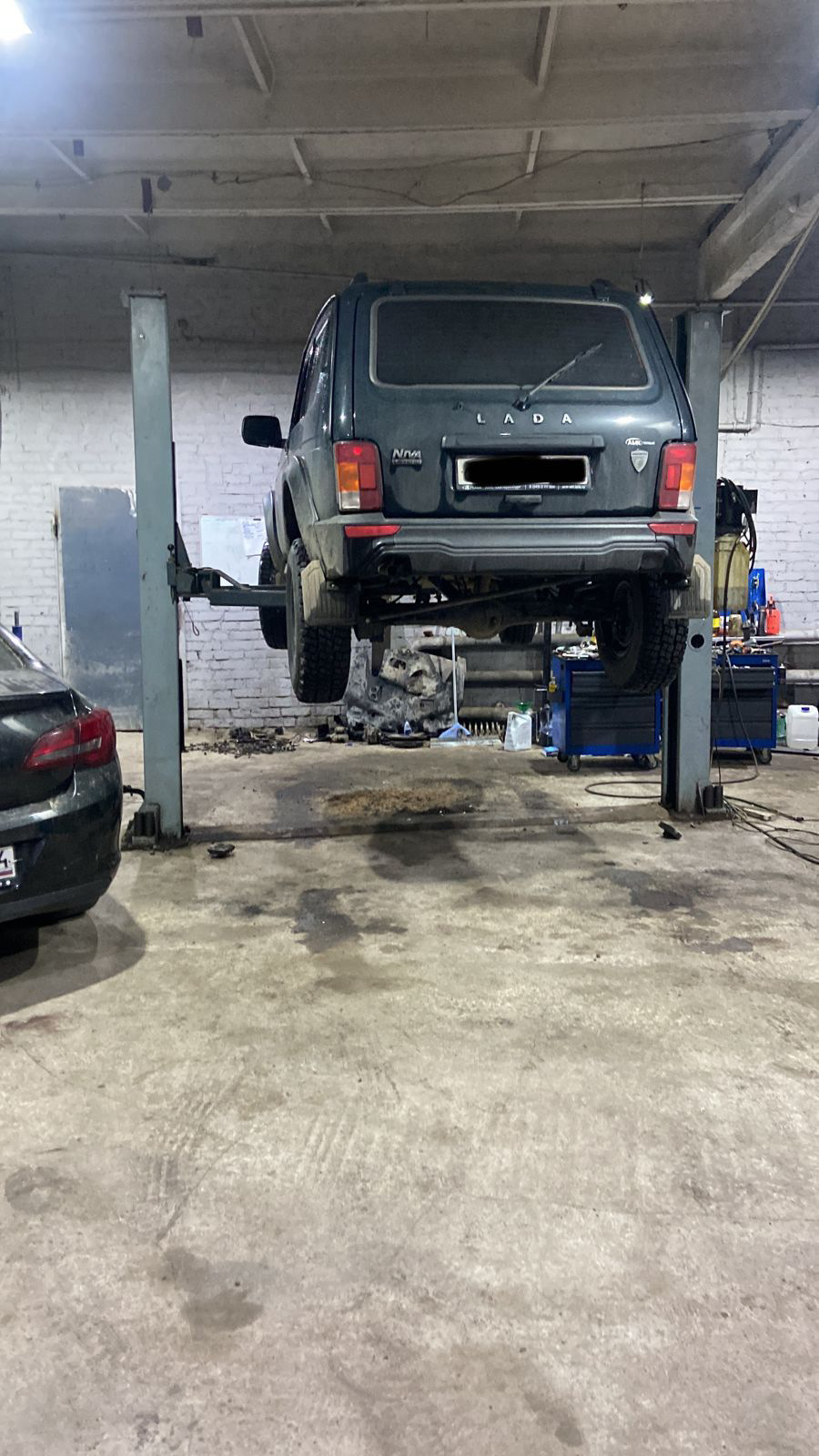 Задние амортизаторы Паджеро 2 в Ниву😱 — Lada 4x4 3D, 1,7 л, 2023 года ...