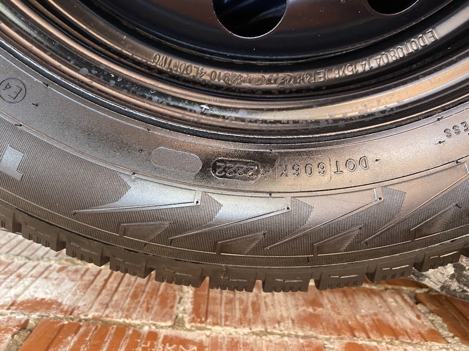 Шины всесезонные Nokian 185/65 R15, штампованные диски Hyundai Kia ...