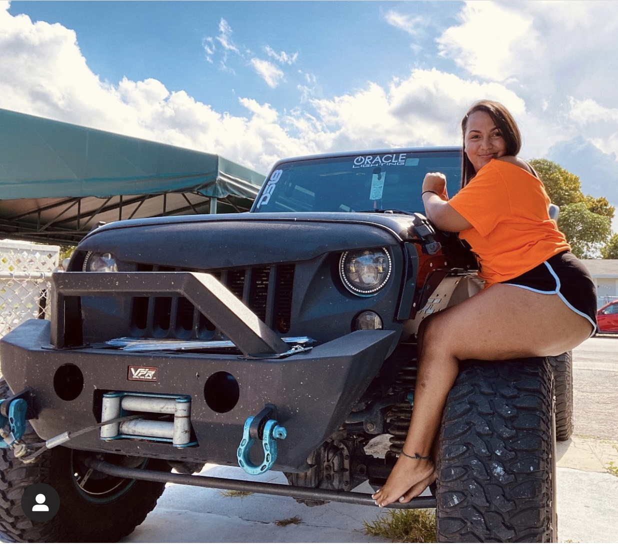 Jeep Wrangler девушки сёрф