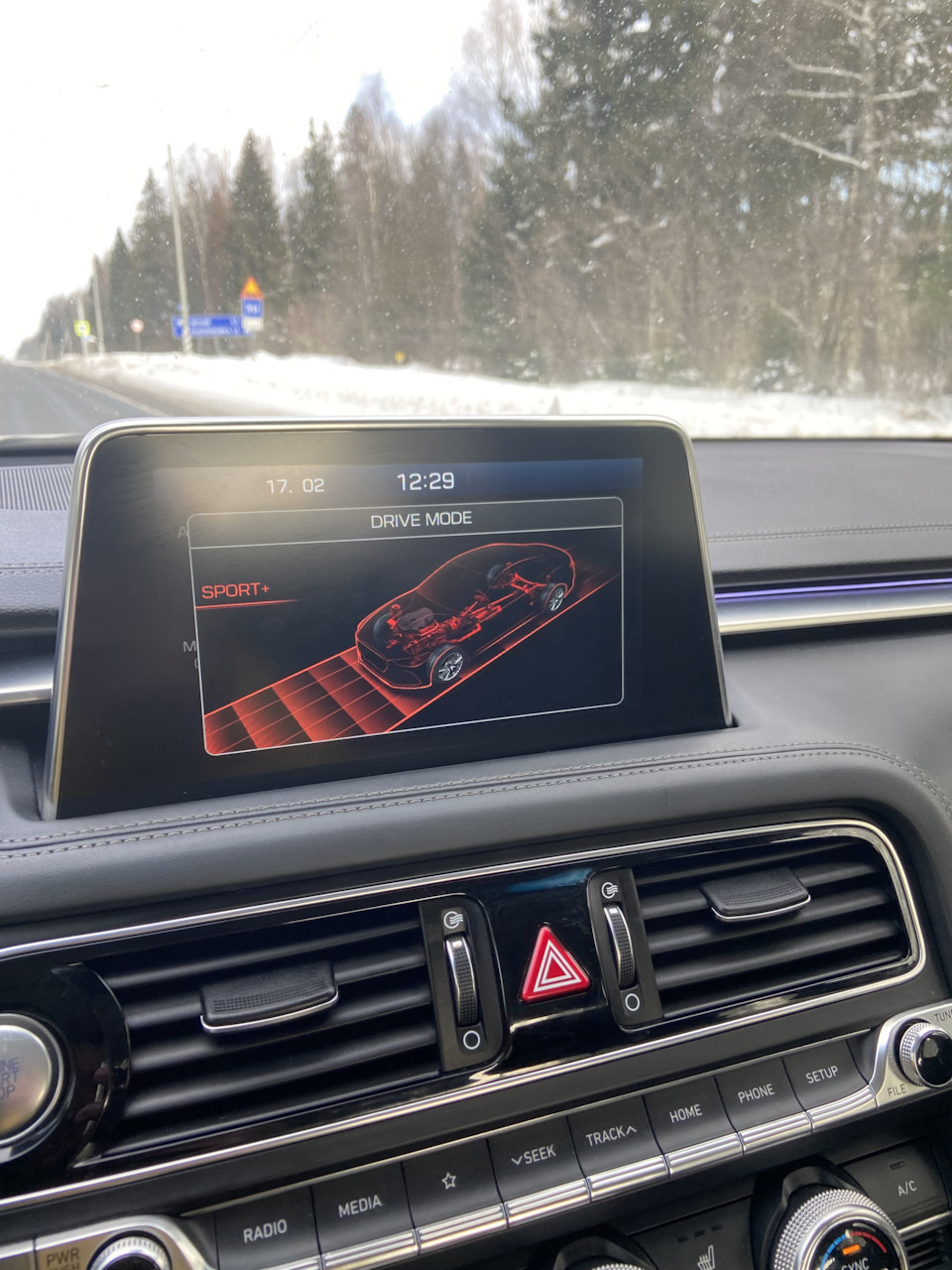 Фото в бортжурнале Genesis G70