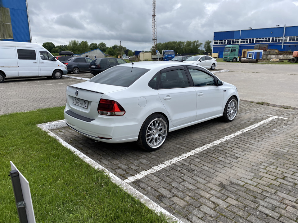 Лип спойлер — Volkswagen Polo Sedan, 1,6 л, 2016 года | аксессуары | DRIVE2