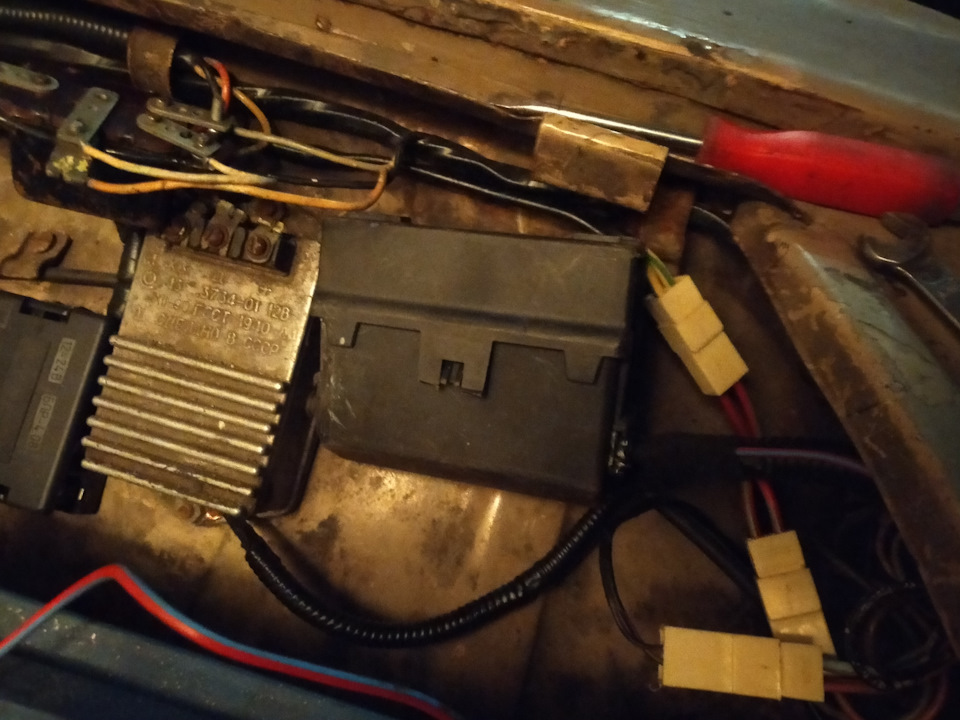 Блок реле, от чего он мне достался, не знаю — ГАЗ 2417