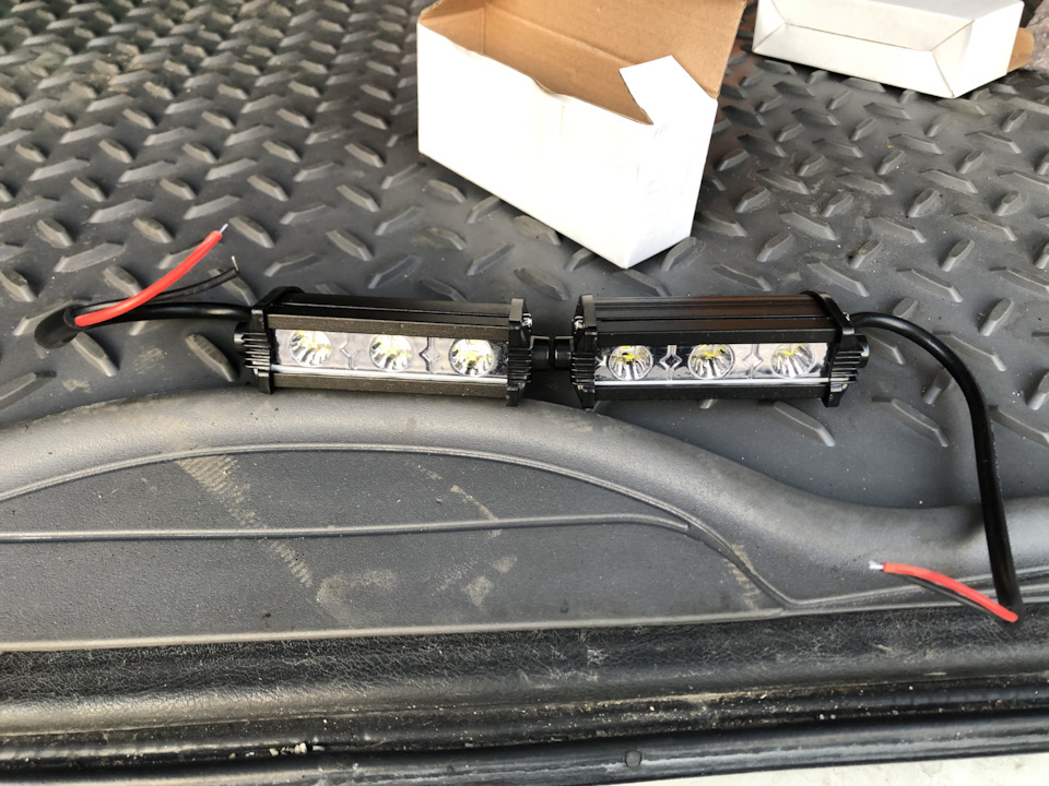 Дополнительный свет заднего хода — Mitsubishi Delica (L400), 3 л, 2000 ...