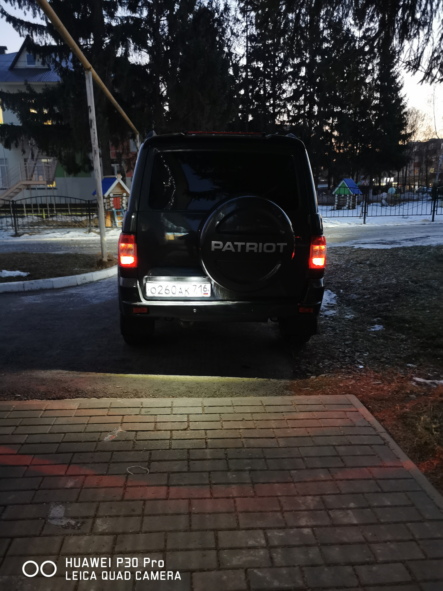 Светодиодные лампы в подсветку номера — УАЗ Patriot, 2,7 л, 2019 года ...