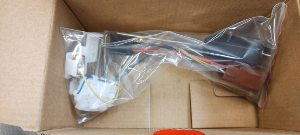 Не горит лампа низкого уровня топлива. — Chevrolet Lacetti SW, 1,6 л ...