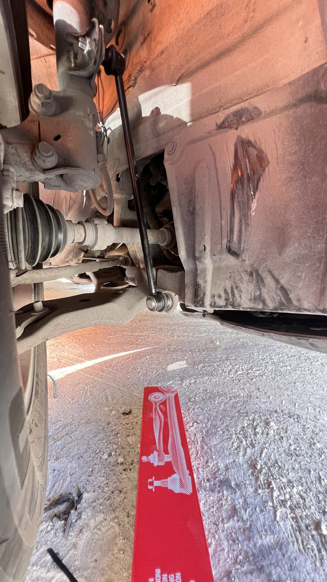 Замена тяг стабилизатора — Toyota RAV4 (III), 2,2 л, 2006 года ...