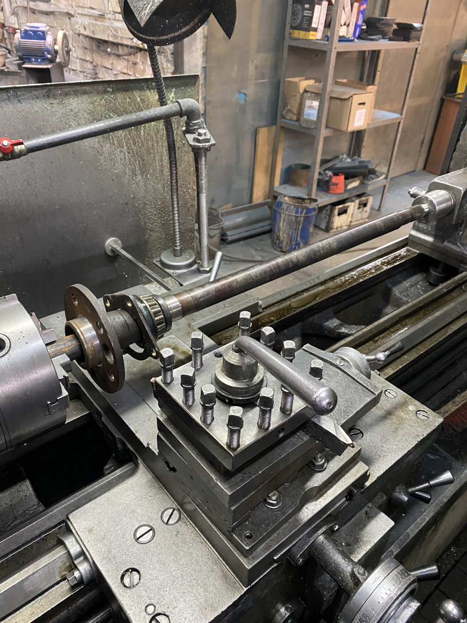 Подготовка к установке моста Volvo 940 в классику, а именно проточка ...