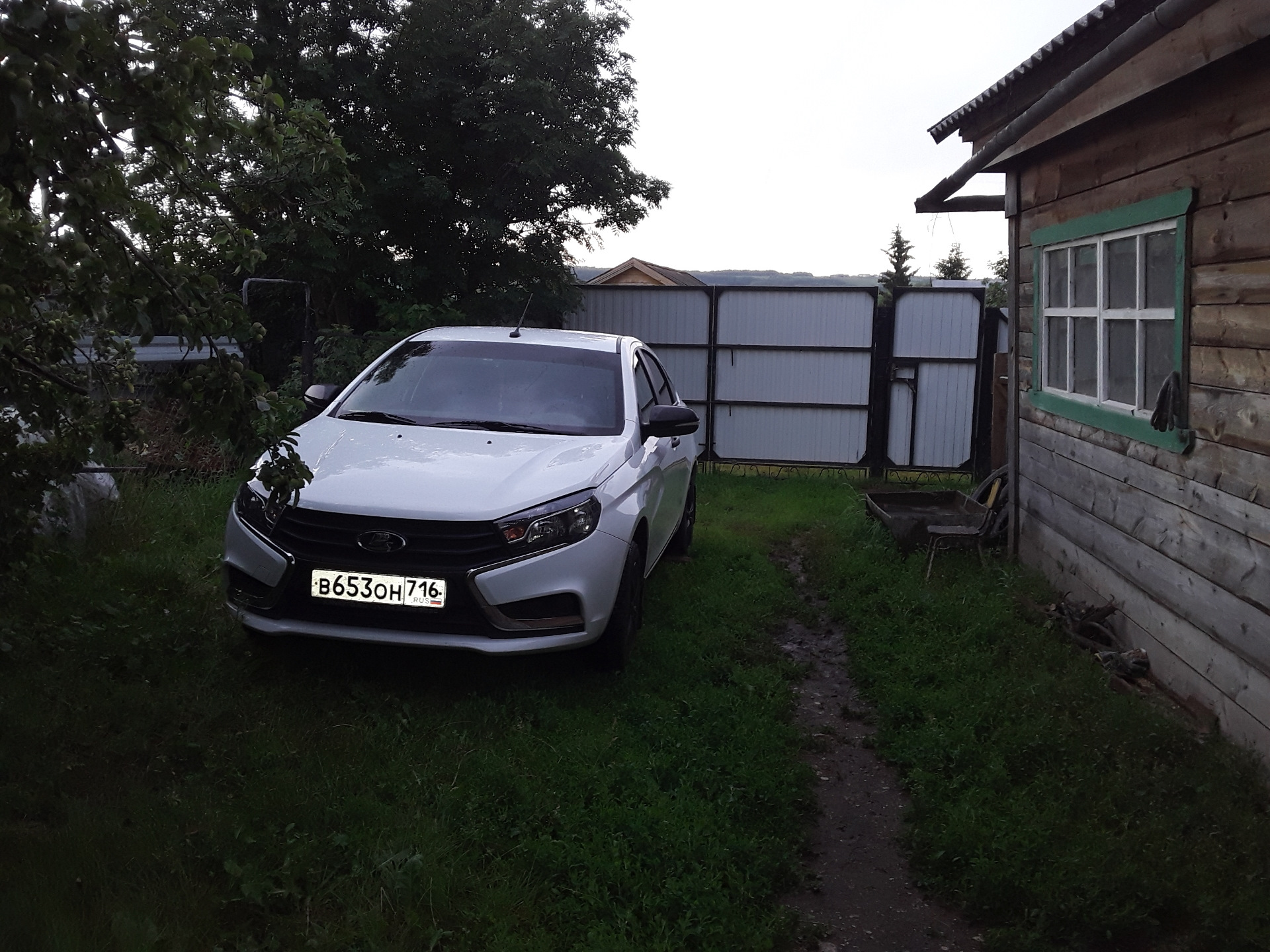 Веста замена передних тормозных колодок — Lada Vesta (1G), 1,6 л, 2019 ...