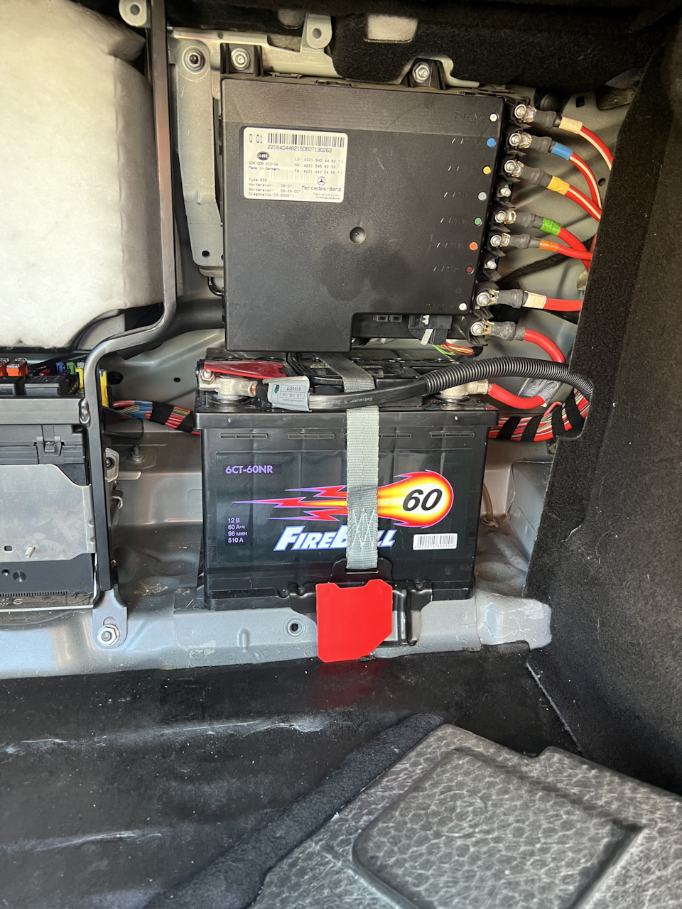 Замена Аккумуляторов — Mercedes-Benz S-Class (W221), 5,5 л, 2006 года ...