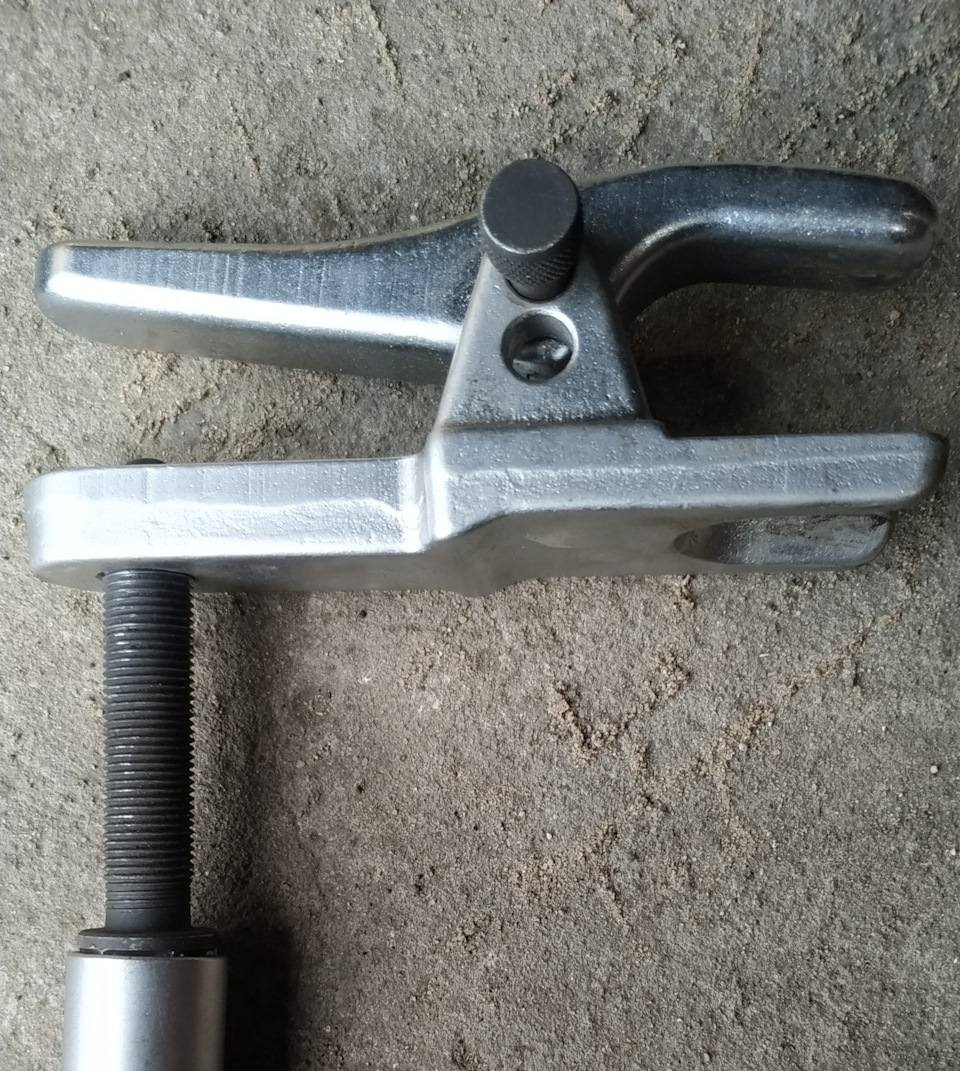 Съемник. — BMW 5 series (E39)