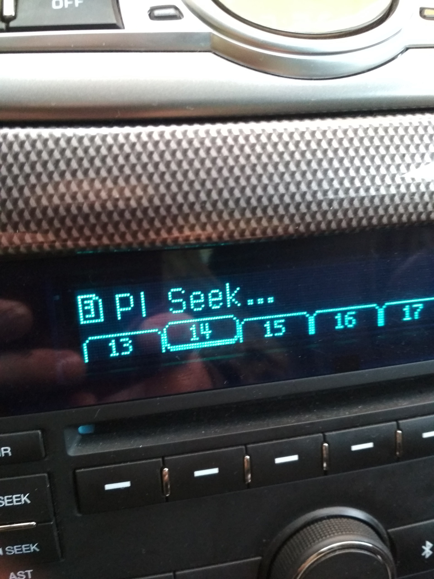 Потеет крышка маслозаливной горловины АКПП — Chevrolet Captiva (1G), 2 ...