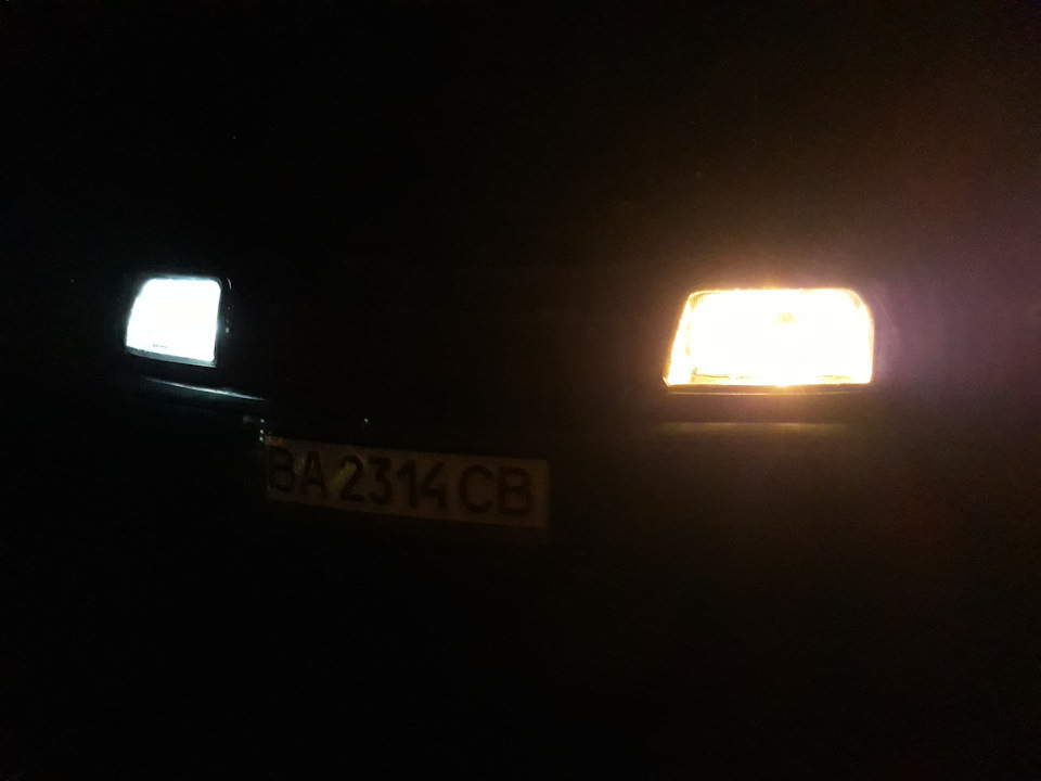 Ледовские лампочки в передние габариты — Audi 100 (C4), 2,8 л, 1991 ...