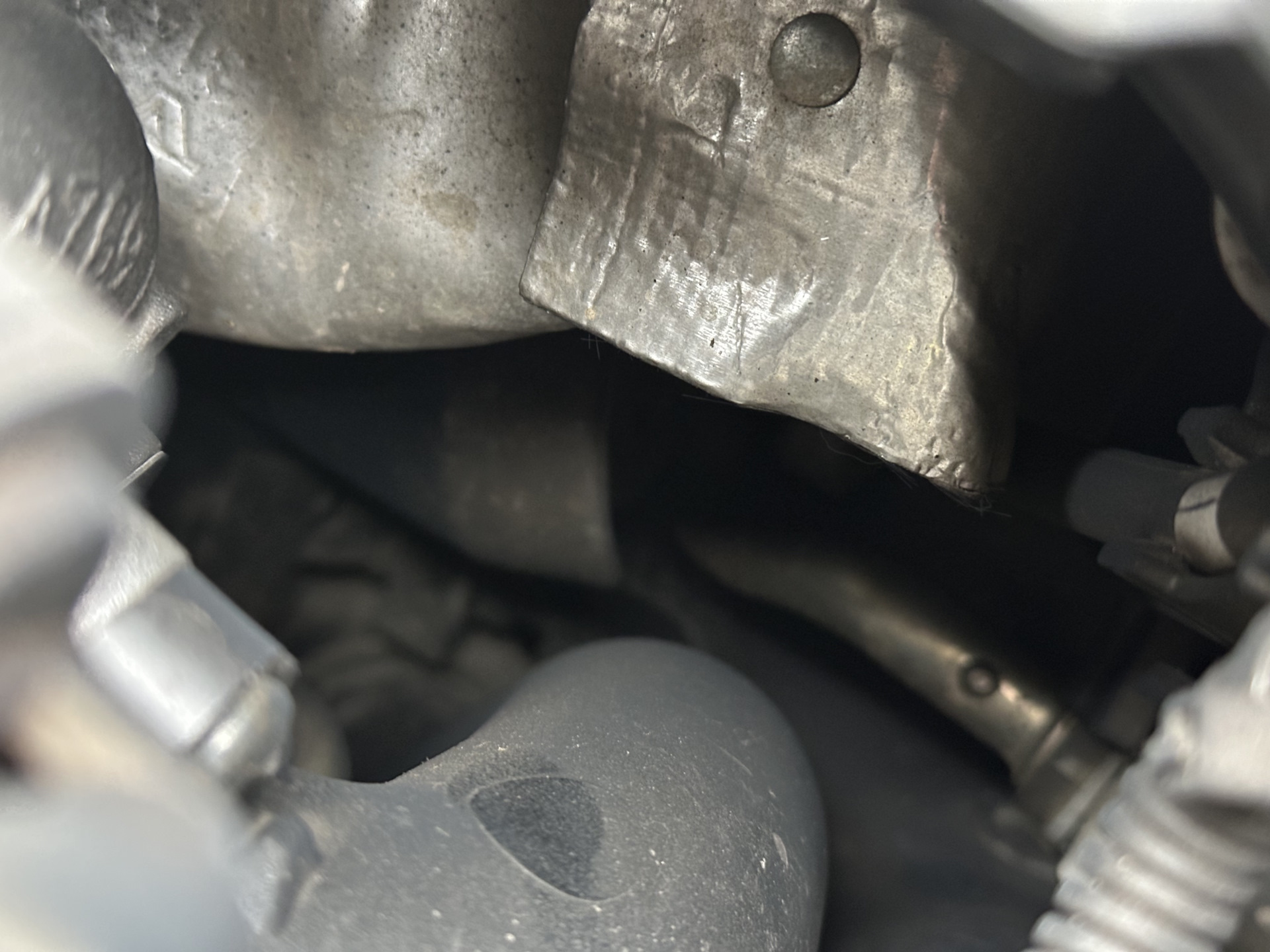 Запах выхлопа в салоне. Решено. — Volvo V90 Cross Country, 2 л, 2019 ...