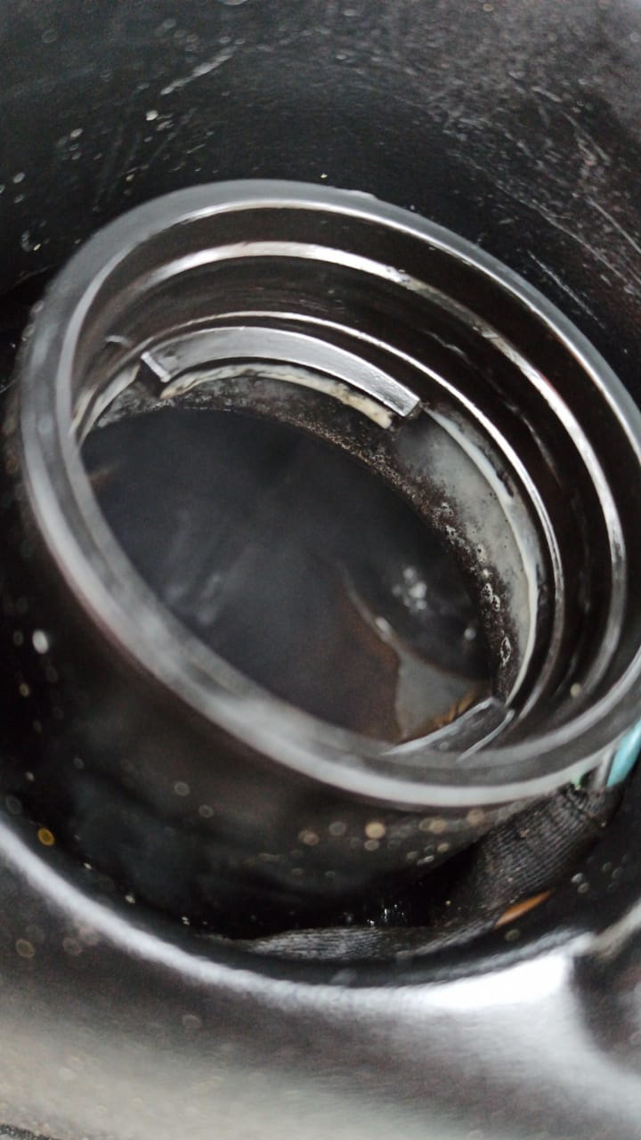 Белый налет под масляной крышкой клапанной крышки — Peugeot 308 (1G), 1 ...