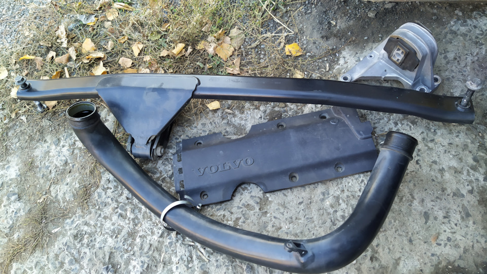 Замена байпасного клапана турбины — Volvo S60 (1G), 2,5 л, 2004 года ...