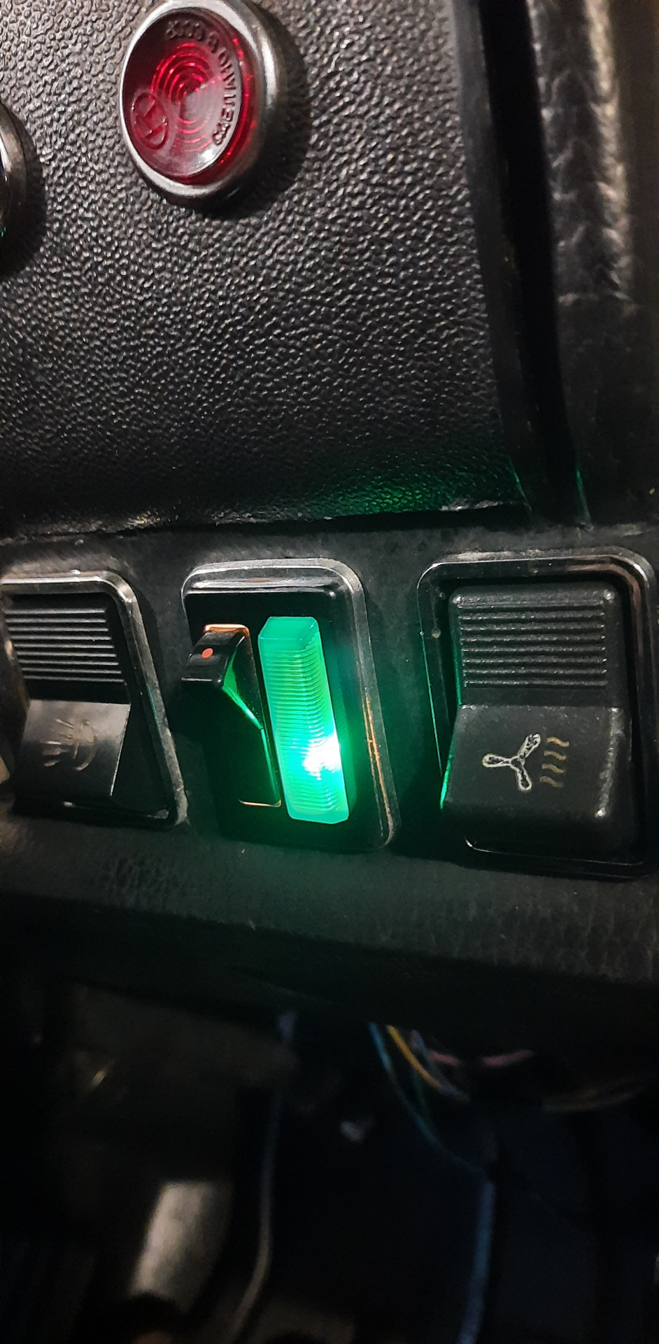 Обогрев заднего стекла — Lada 4x4 3D, 1,6 л, 1982 года | своими руками ...