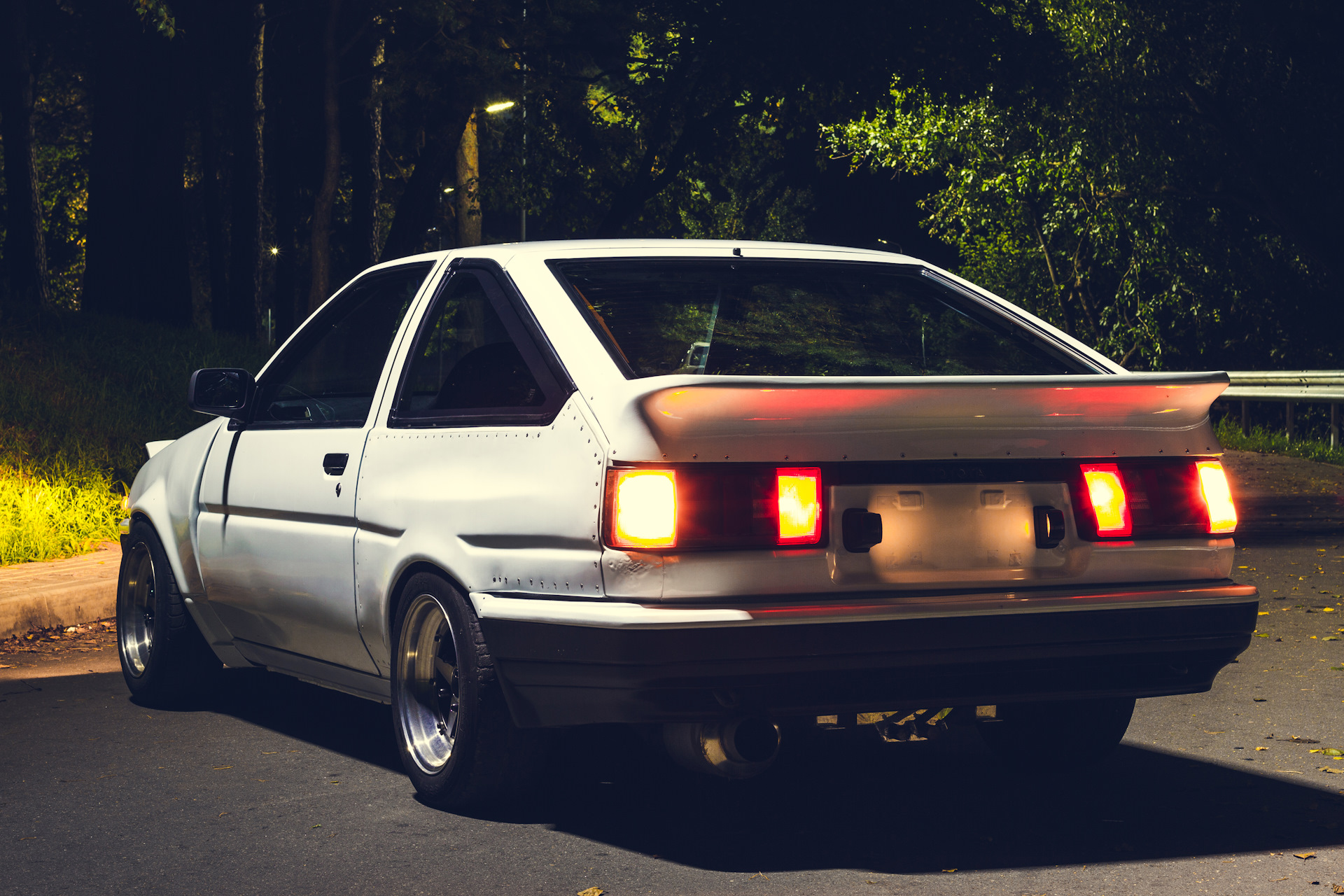 Тойота ae86 trueno фото