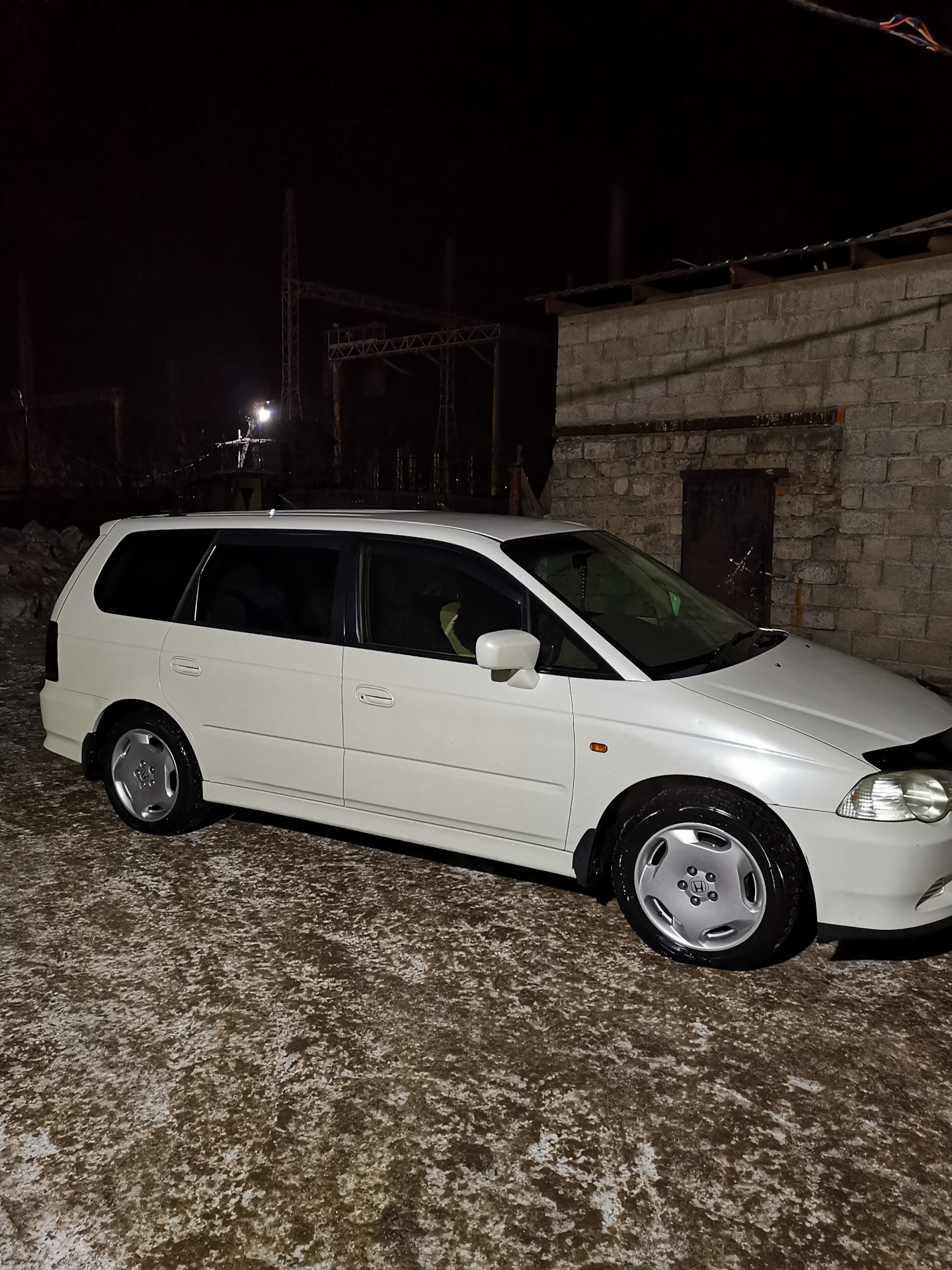 Хонда одиссей на 16 колесах. Honda odyssey 17. Диски хонда одиссей r17. Хонда одиссей 1 r17. 17 диски хонда одиссей.